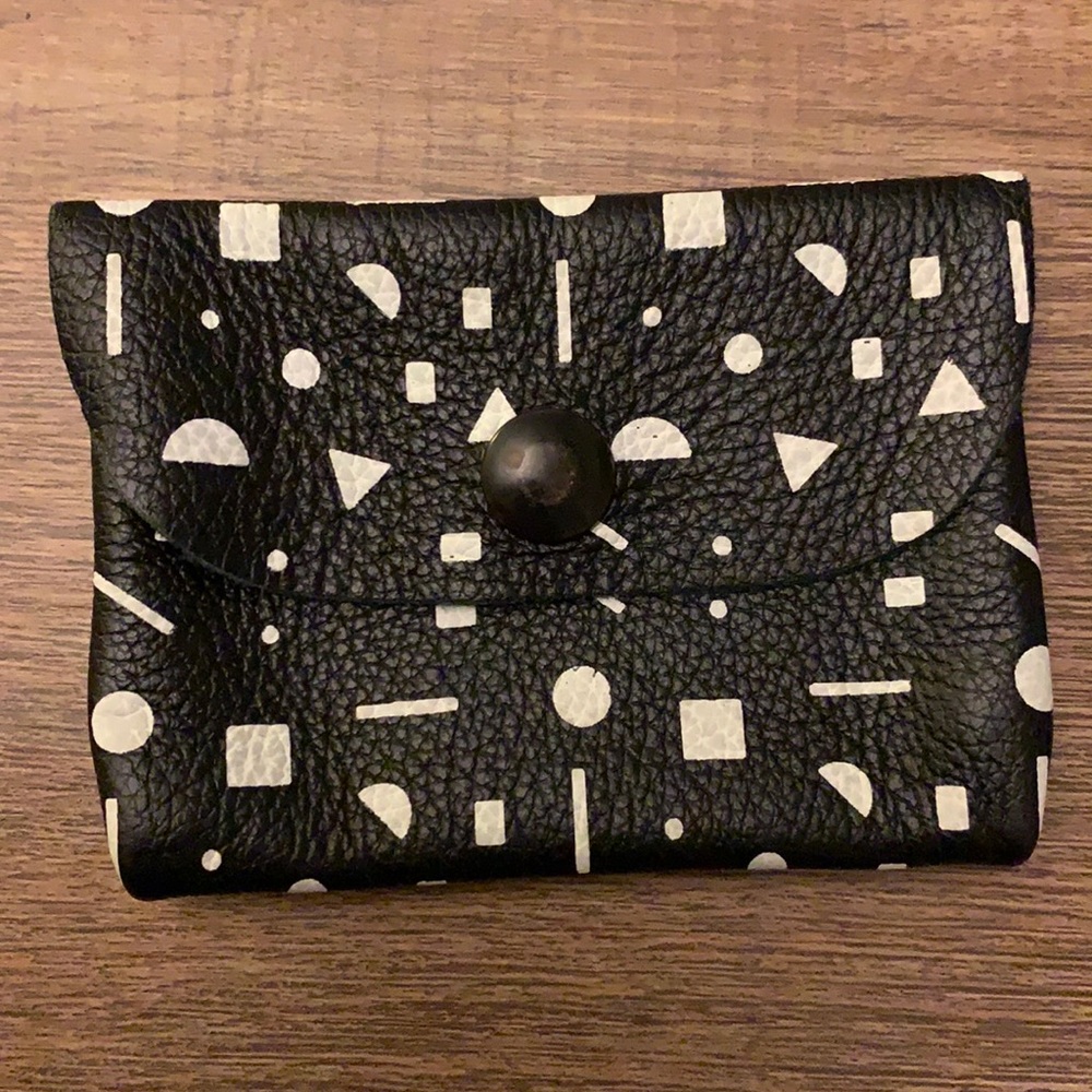 ⚪️◾️ Hand painted wallet ◽️⚫️